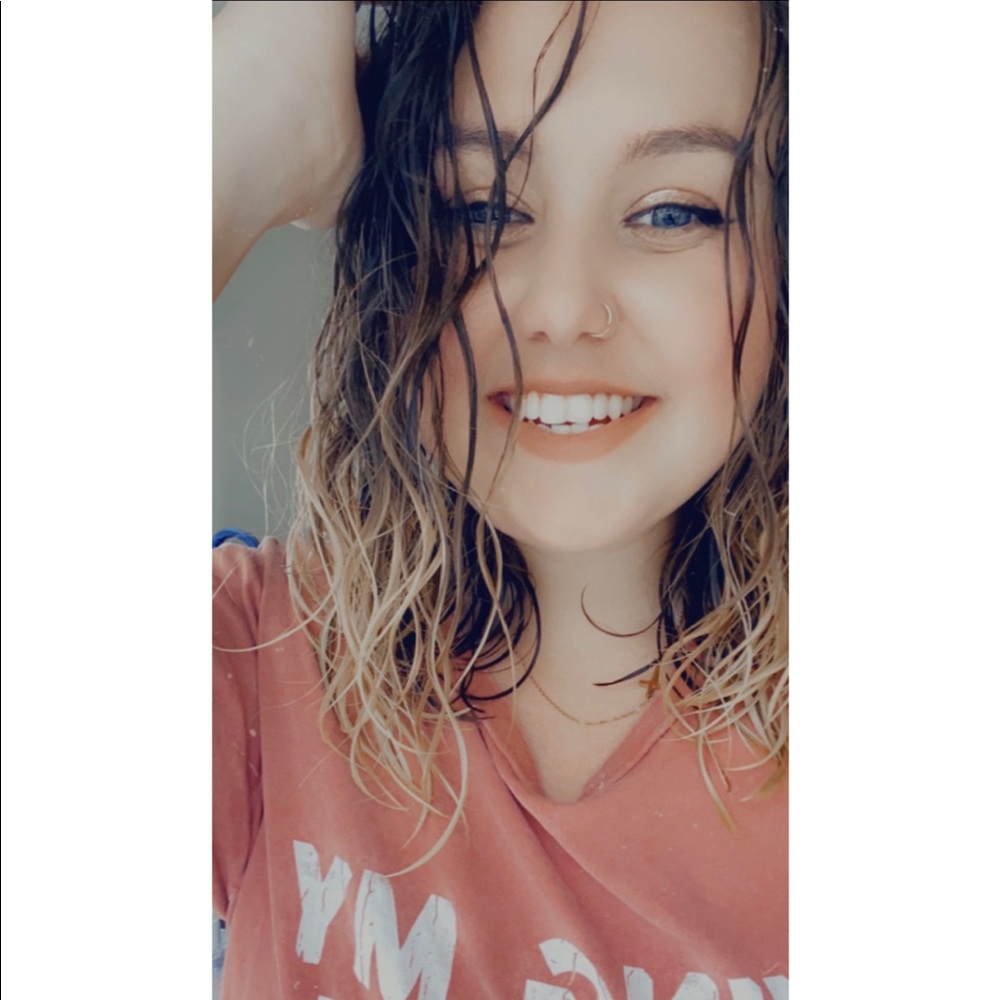 Meet your Posher, Hannah